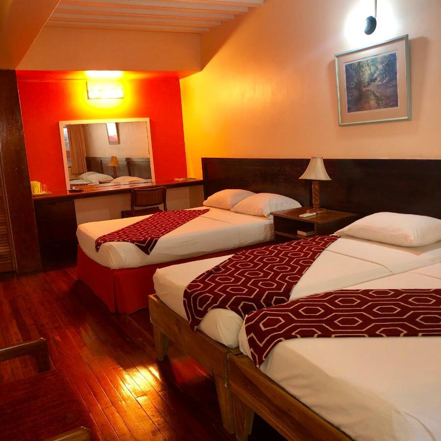 Monique'S Guest House Maraval Ngoại thất bức ảnh